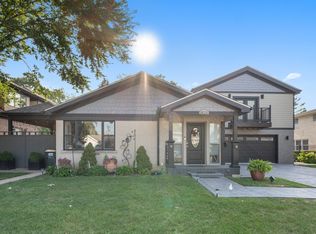 8828 Central Ave, Morton Grove, IL 60053