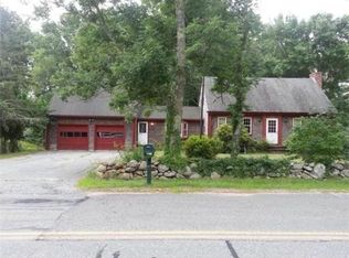 220 Hathaway Rd, Acushnet, MA 02743