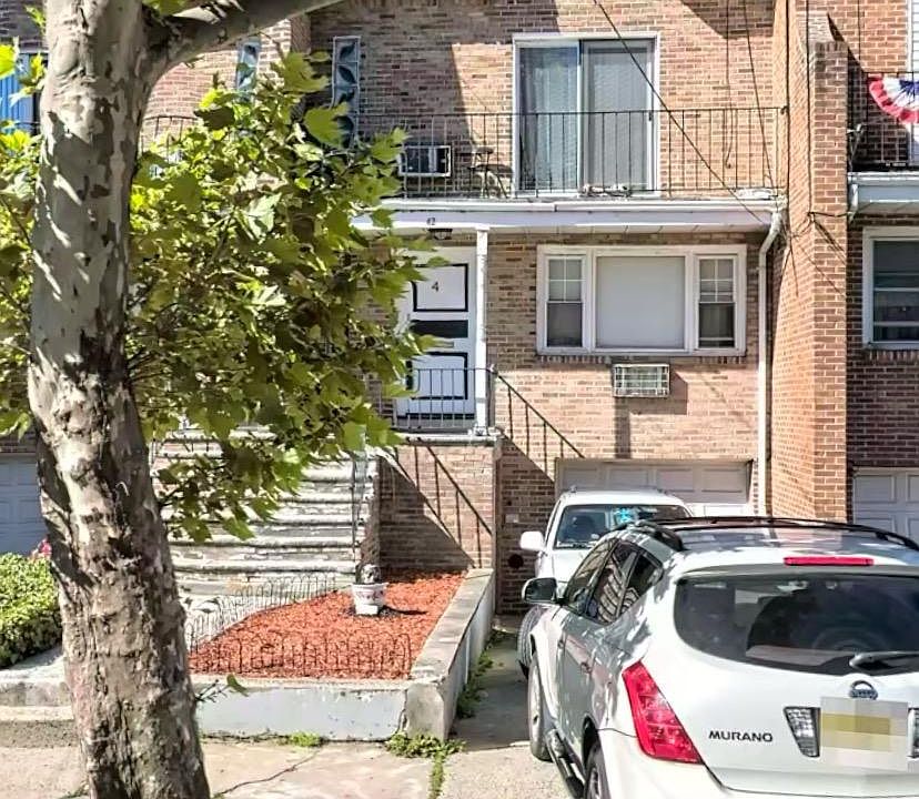 1st image of 42 W 56th St