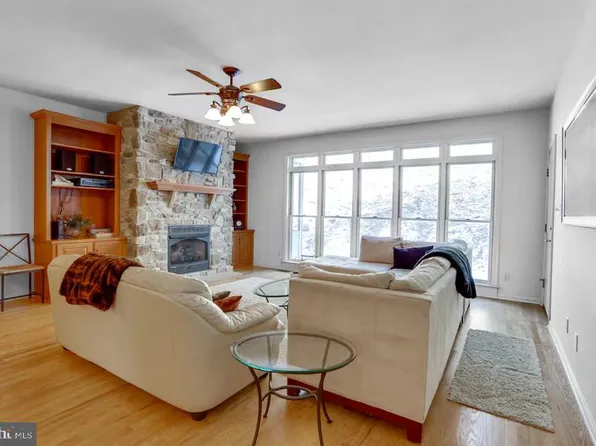 14101 Barberry Cir #402, Mercersburg, PA 17236