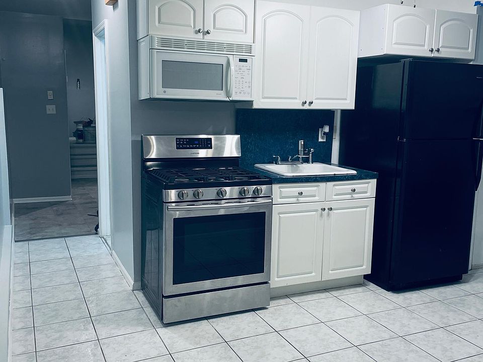 1st image of 69 Arden Ave