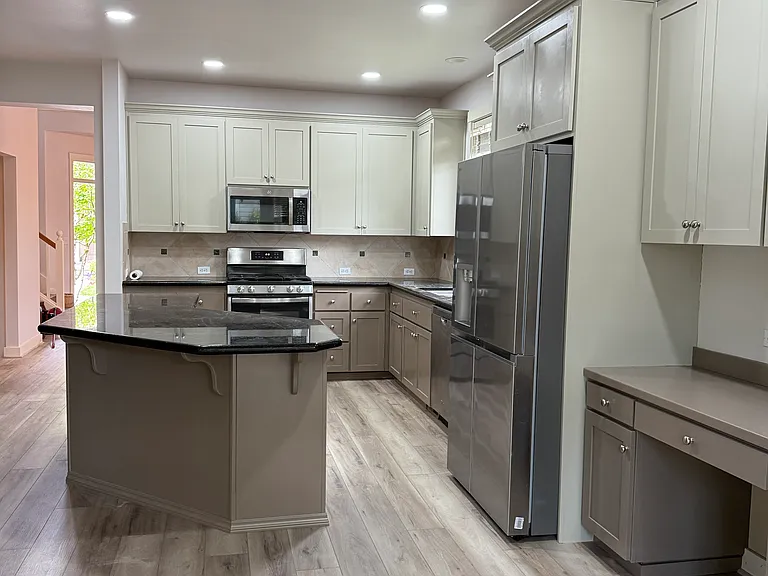 21425 SE 1st Pl — Photo 14
