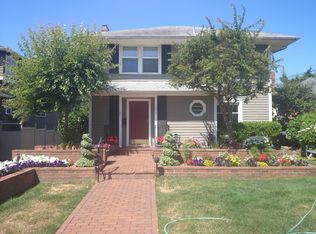 3037 29th Ave W, Seattle, WA 98199