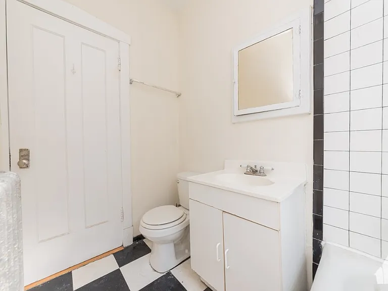 1839 W Foster Ave #3 — Photo 9