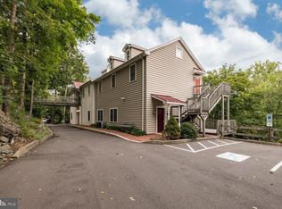 1000 N Gravel Pike, Schwenksville, PA 19473