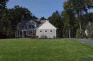 1st image of 15 Lilac Ln