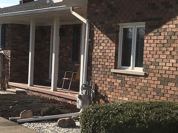 covered front porch entry