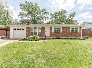 3212 Ringer Rd, Saint Louis, MO 63125