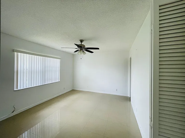6300 S Falls Circle Dr #412 — Photo 12