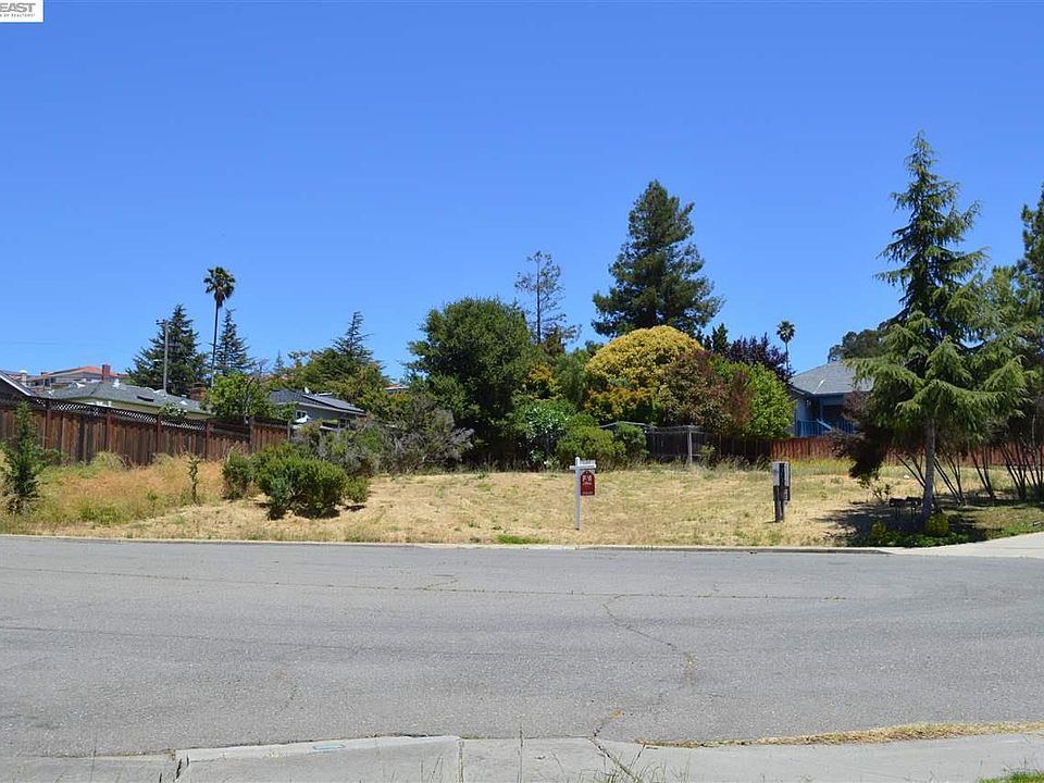 1st image of 24138 Dawson Ct