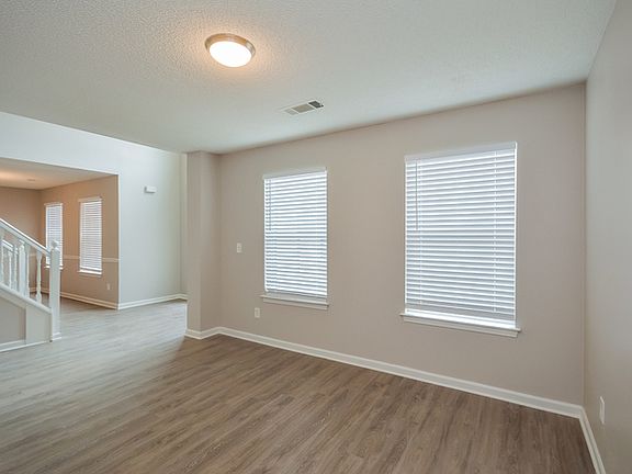 4th image of 7170 Mill Arbor