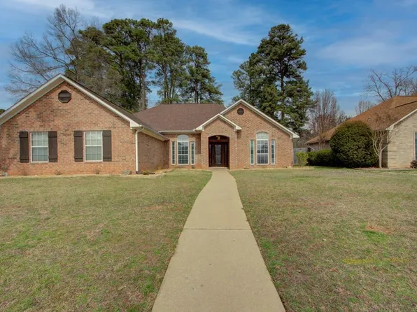 122 Corley Cir, Wake Village, TX 75501