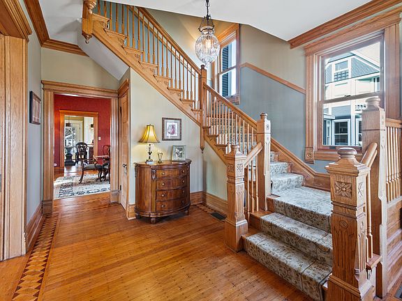 3rd image of 624 Lathrop Ave