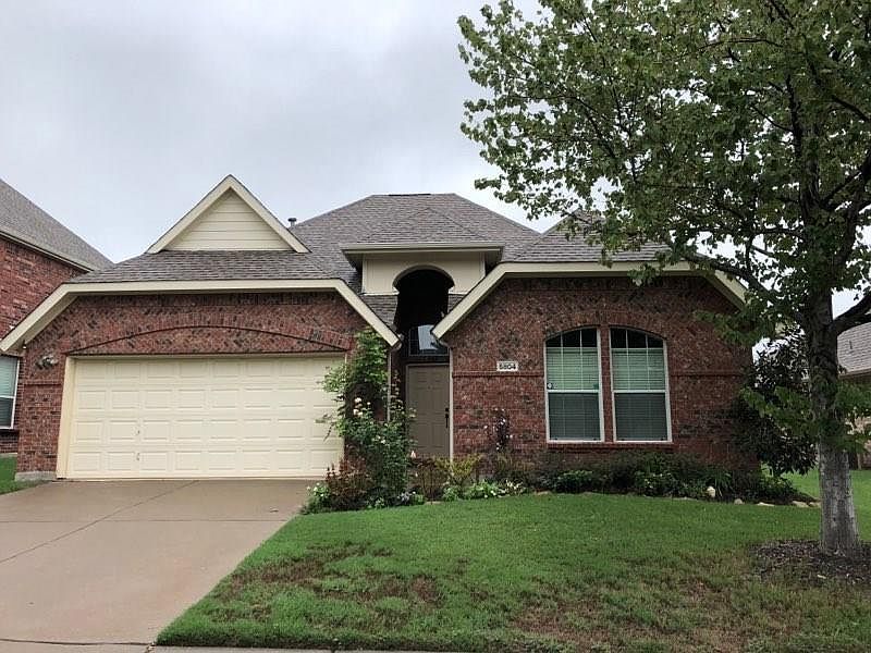 1st image of 5804 Meadowglen Dr