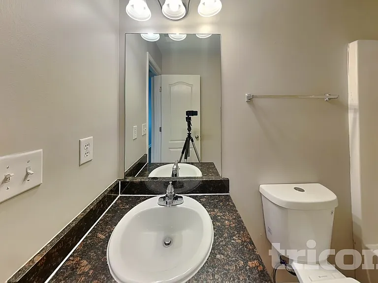 1571 English Manor Cir — Photo 18