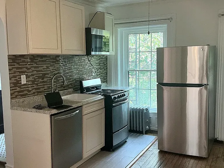 241 Carlton Ave #3 — Photo 4
