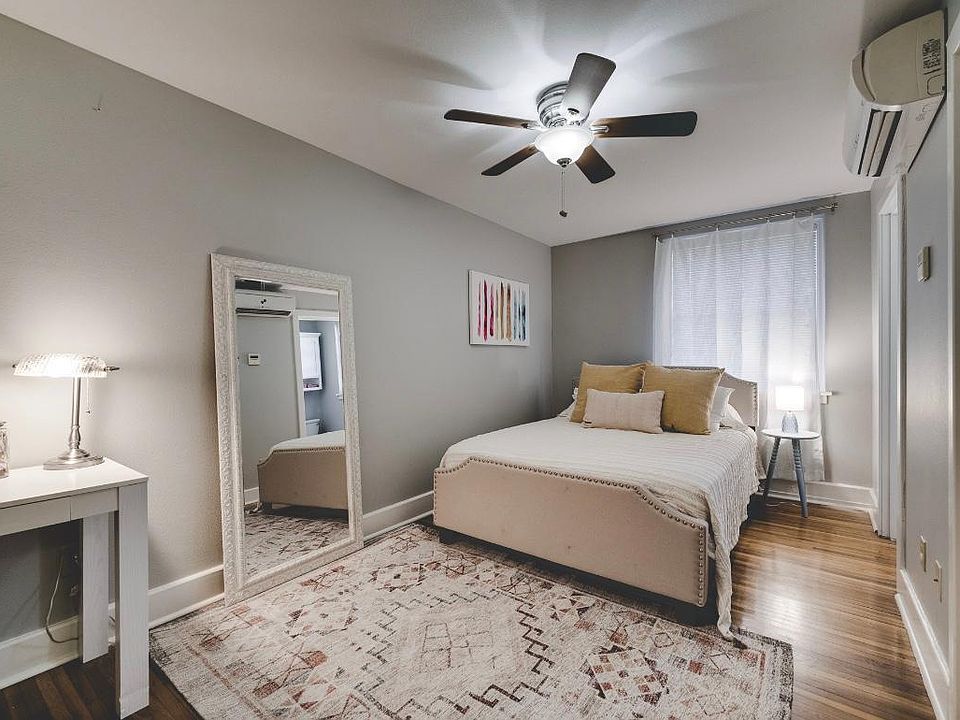 1st image of 315 E 6th St #215