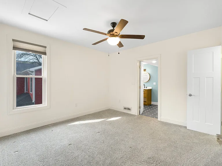 1216 Jackson St — Photo 18