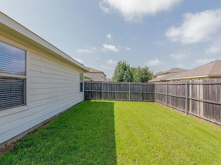 8833 Quarry Ridge Trl — Photo 19