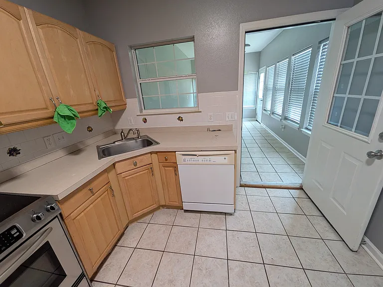 275 Timber Ridge Dr — Photo 10