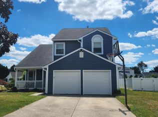 37 Huckleberry Ave, Sicklerville, NJ 08081