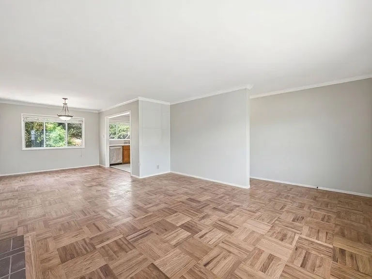 435 Alhambra Rd — Photo 34