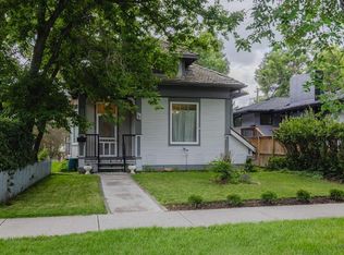 15 N Elma St W, Okotoks, AB T1S1J7