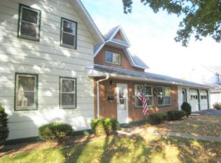 305 E Legrand St, Boscobel, WI 53805