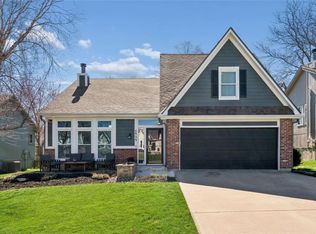 6434 McCoy St, Shawnee, KS 66226