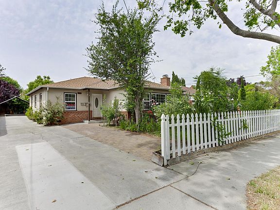 2nd image of 979-981 5th Ave
