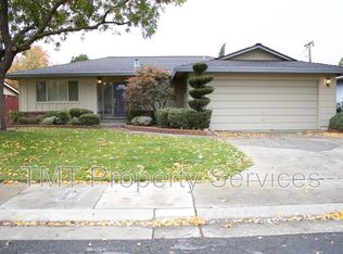 6940 McQuillan Cir, Sacramento, CA 95820