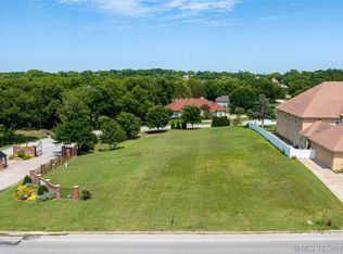 S Rockford Rd, Ardmore, OK 73401