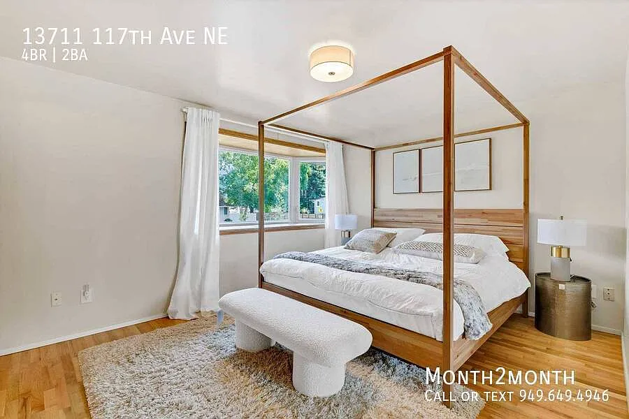 Contemporary Living on 117th Avenue — Photo 4
