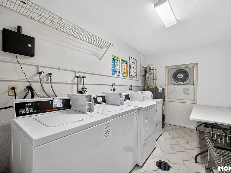 9 Vreeland Ave #3E — Photo 20