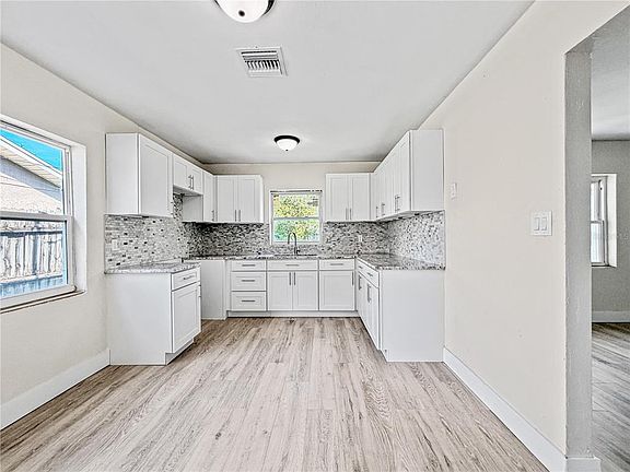 4th image of 642 20TH STREET