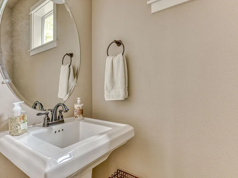 9088 SW West Haven Dr — Photo 10