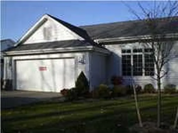 275 Shoreside Drive N SE, Grand Rapids, MI 49548