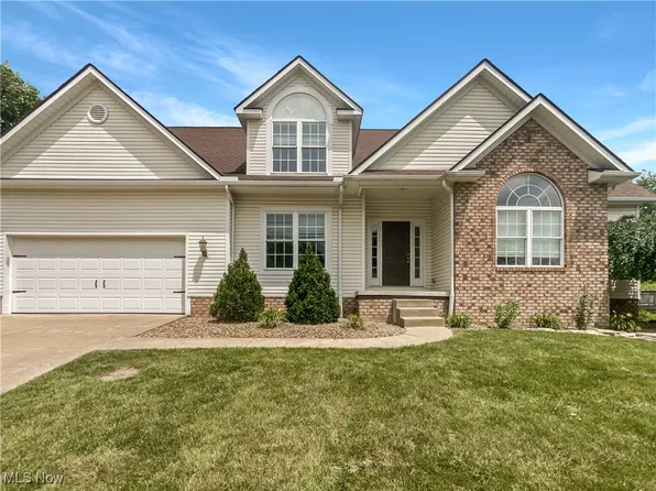 3217 Deborah Ct, Uniontown, OH 44685