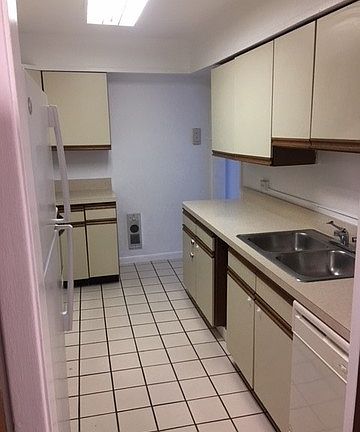 2nd image of 1930 Cherry Ln APT 322