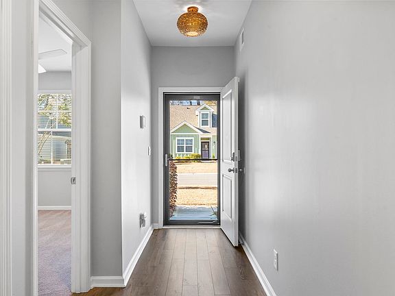 3rd image of 129 Vineyard Place #27