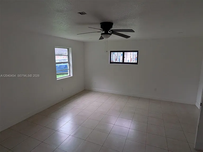 3450 SW 132nd Ave — Photo 7