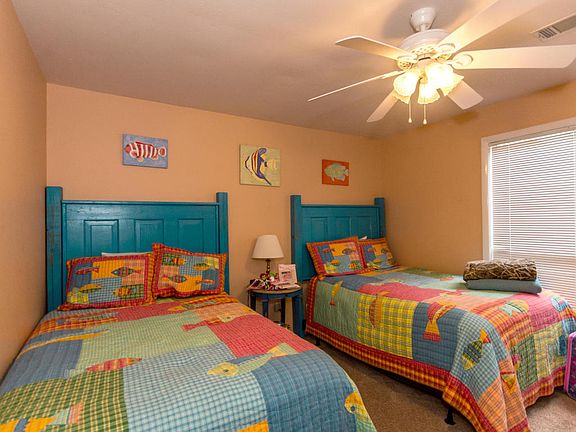 5th image of 100 Harbor Pl Unit 102