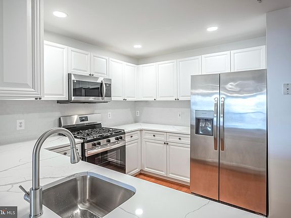 4th image of 44096 Natalie Ter Unit 202