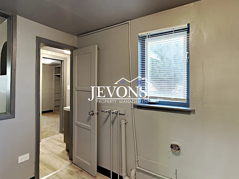 1017 E Spruce St #1/2 — Photo 13
