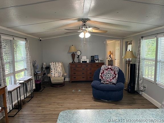 4th image of 2605 SE 44th Ave