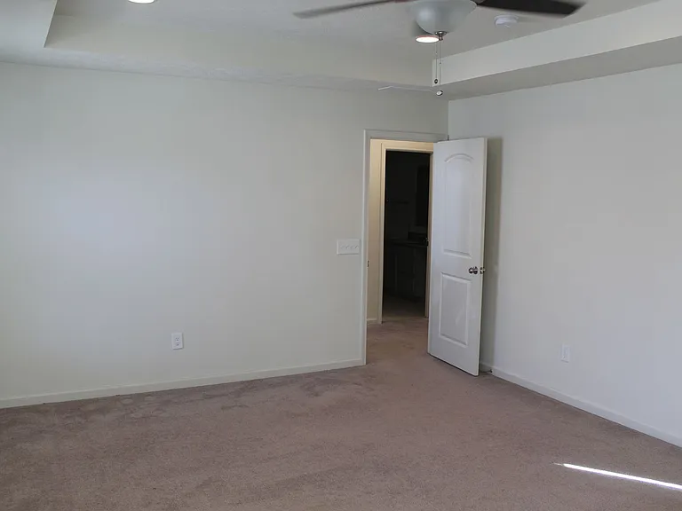 1390 Sarah Way — Photo 8