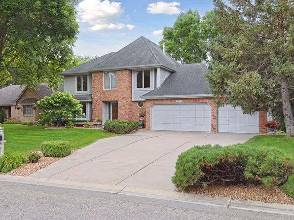 3705 Vinewood Ln N, Plymouth, MN 55441