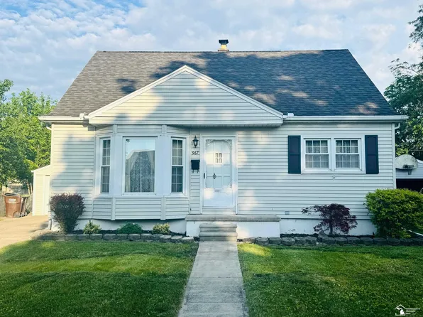 967 Winston Dr, Monroe, MI 48161
