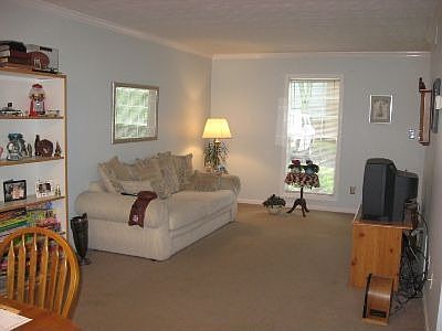2nd image of 1097 New Haven Dr