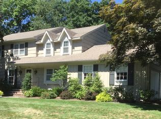 7 Natalie Dr, West Caldwell, NJ 07006